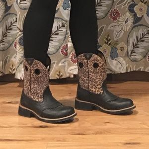 Ariat Fatbaby Black and Leopard